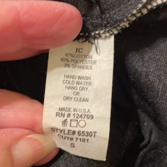 NWT Comfy IC Connie K cream and black top (OLCC-AF) - Picture 11 of 11